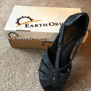 Earth Origins Pattie Black Sandals - Size 8